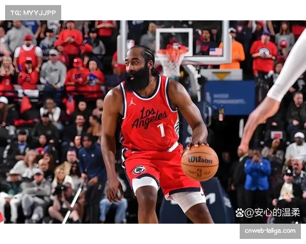 替补阵容的深度考验:快船与雄鹿在主力休息时段效率值的巨大反差